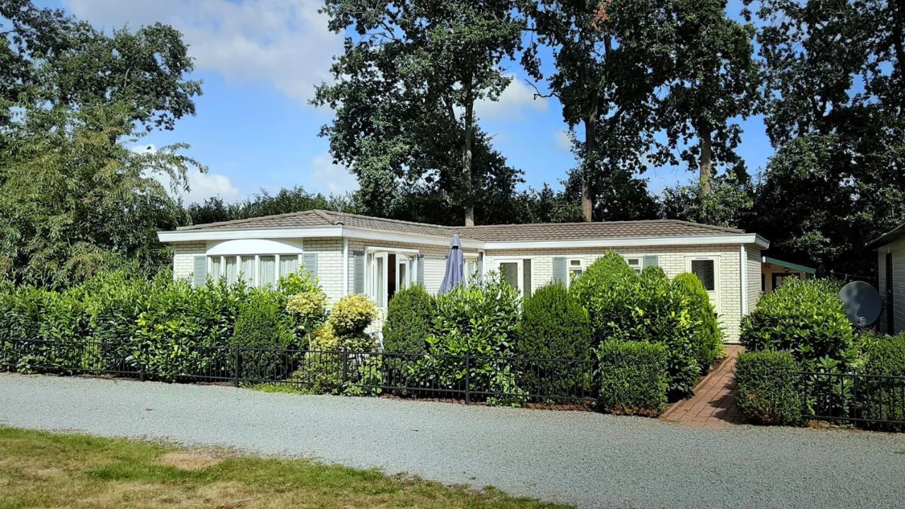 Chalet 42 'Vuursteenberg' Bospark Ijsselheide Zwolle Hattemerbroek المظهر الخارجي الصورة